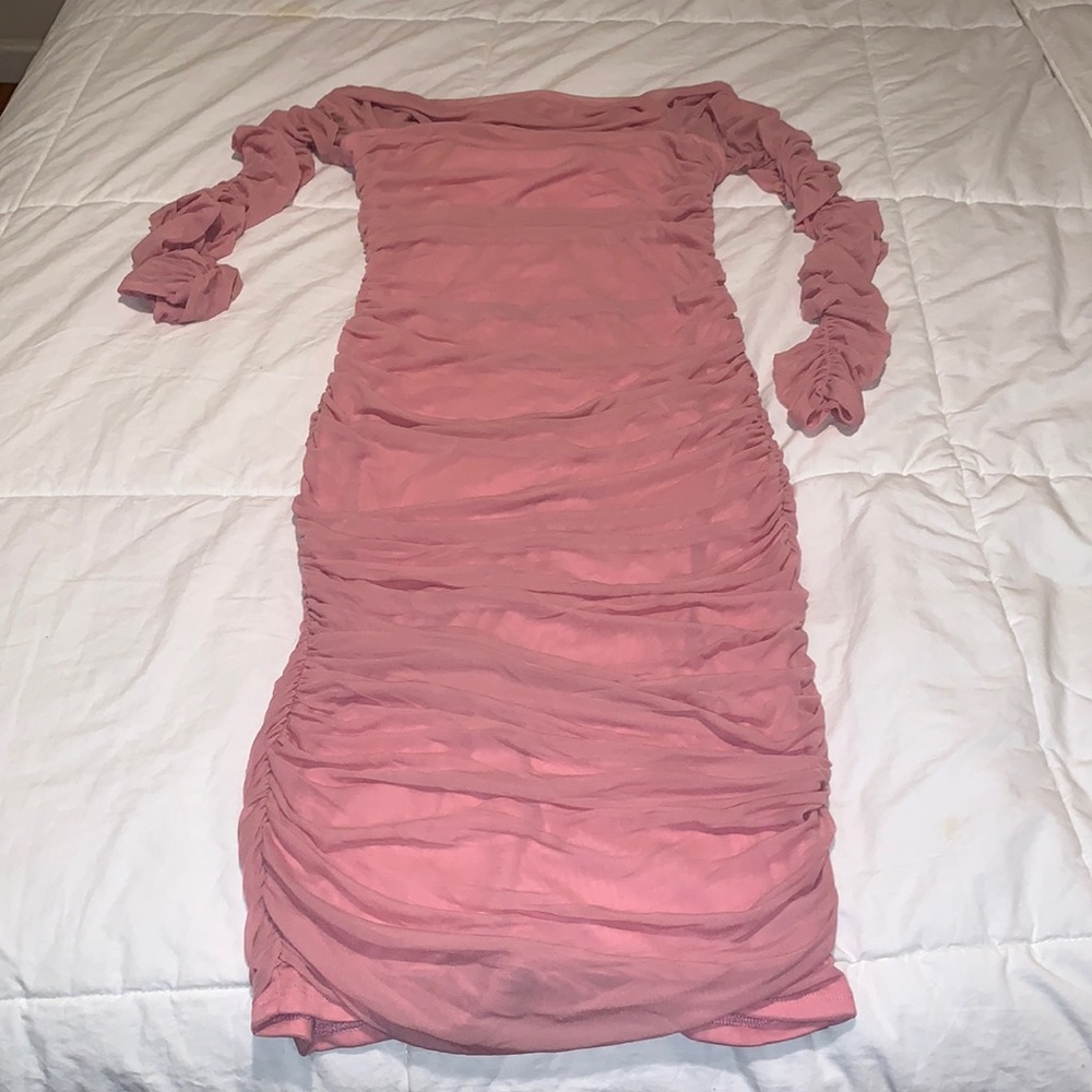 Fashion nova midi ruched dress SIZE LARGE